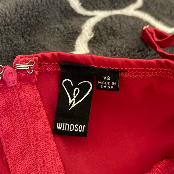 hot pink windsor dress - Picture 3 of 6